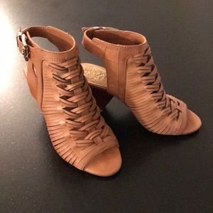 Vince Camuto Emore Tan Sandal, size 4.5